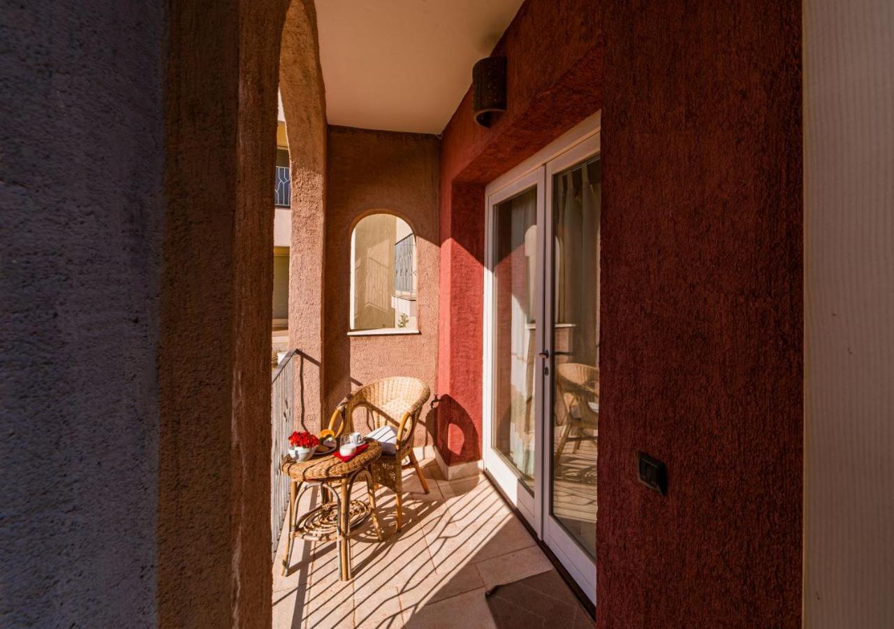 Murphy Holiday Home - Ester'S House La Maddalena  Ngoại thất bức ảnh